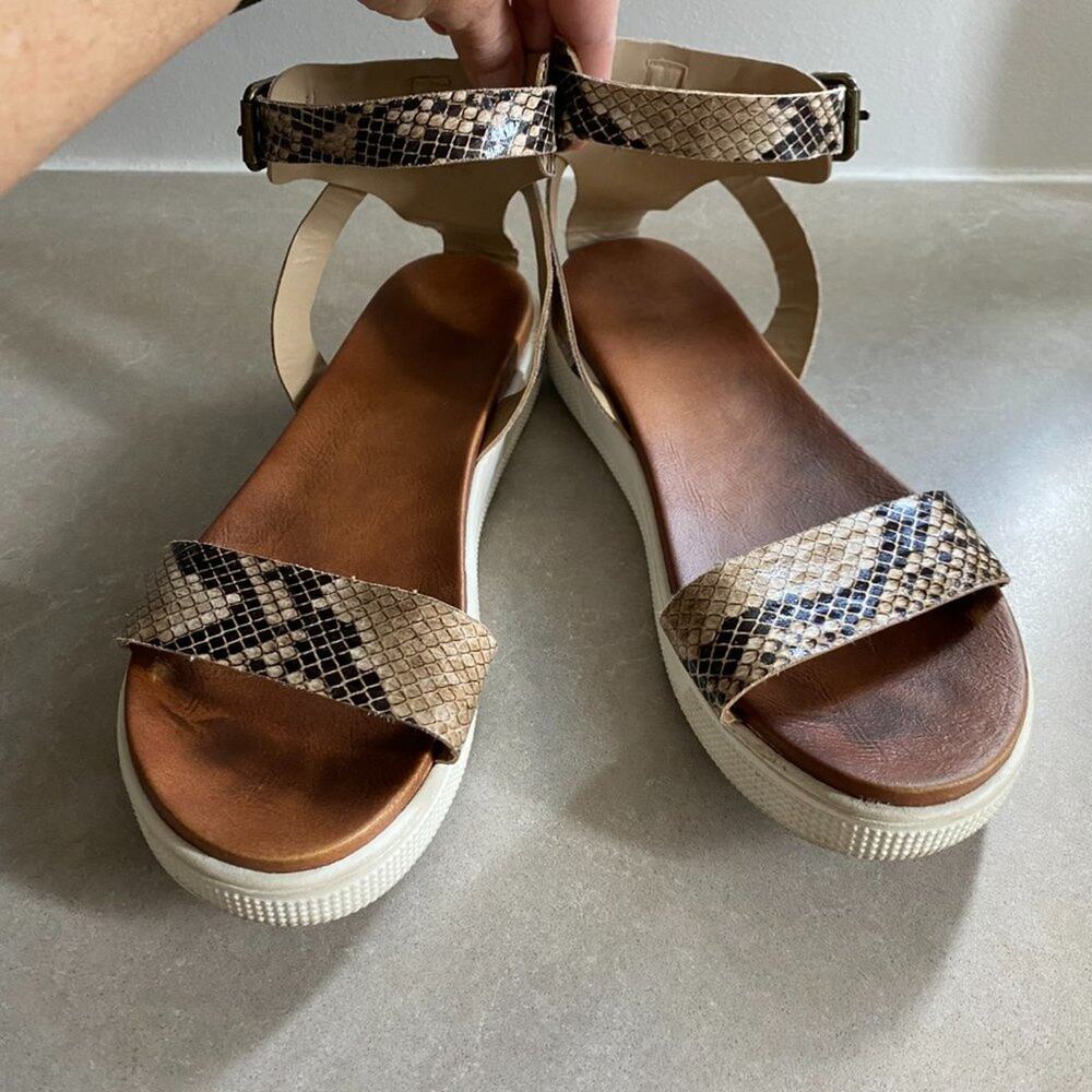 MIA Melvina Faux Snakeskin Strappy Sandal sz 9 - Picture 2 of 9